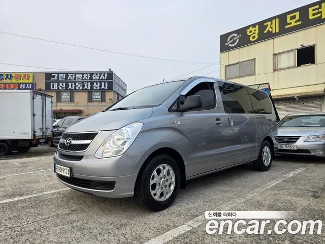 Hyundai Starex