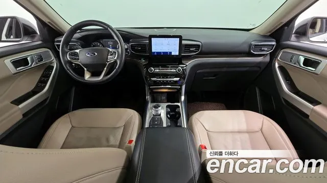 Ford Explorer — интерьер
