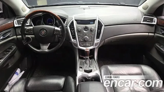 Cadillac SRX — интерьер