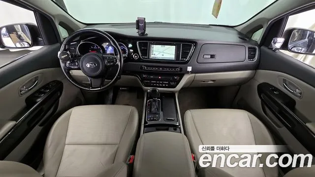 Kia Carnival — интерьер