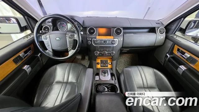 Land Rover Discovery — интерьер