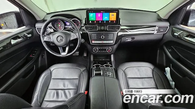 Mercedes-Benz GLE-класс — интерьер