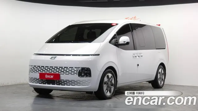 Hyundai Staria
