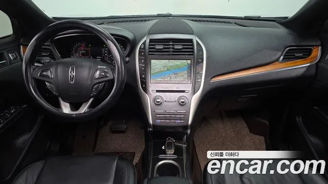 Lincoln MKC — интерьер