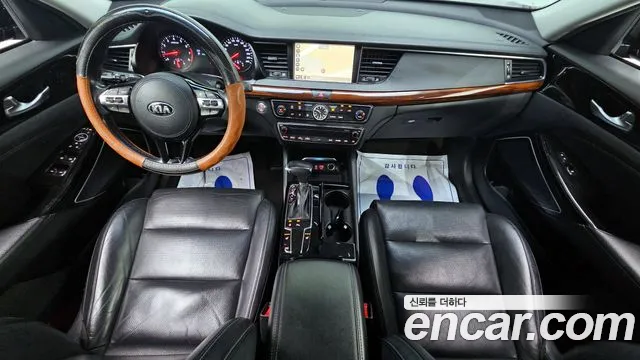 Kia K7 — интерьер