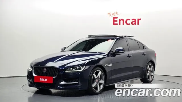 Jaguar XE