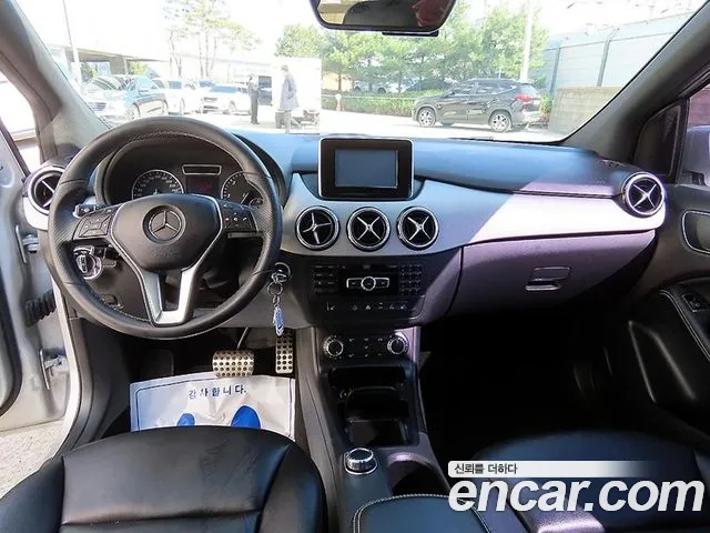 Mercedes-Benz B-класс — интерьер