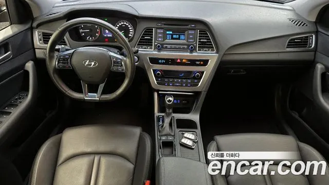 Hyundai Sonata — интерьер