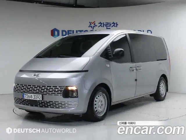 Hyundai Staria