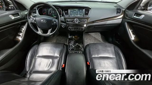 Kia K7 — интерьер