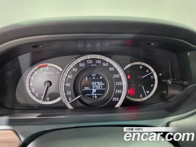 Honda Accord — интерьер