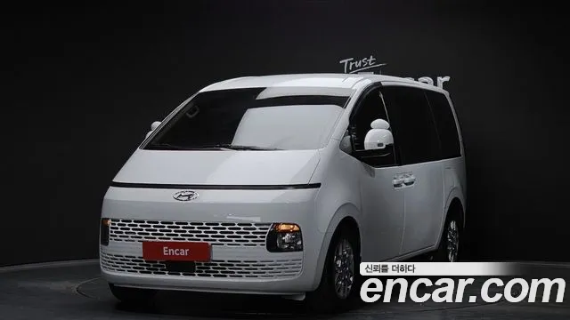 Hyundai Staria