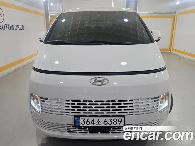 Hyundai Staria