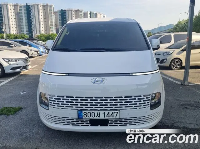 Hyundai Staria