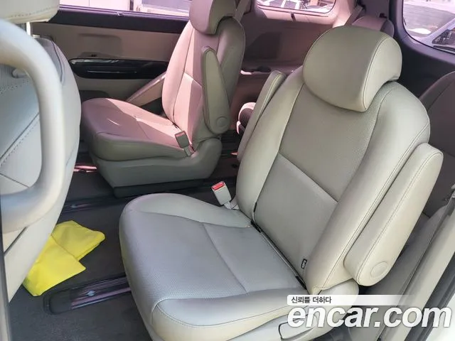 Kia Carnival — интерьер
