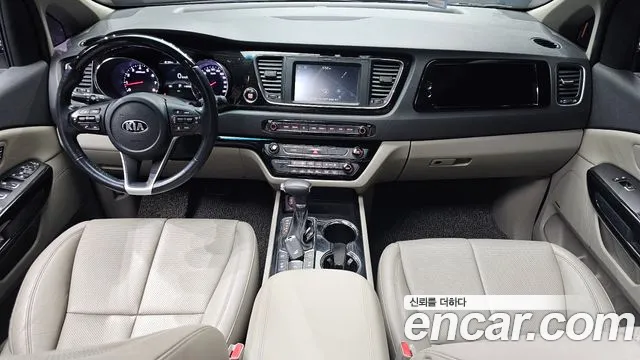 Kia Carnival — интерьер