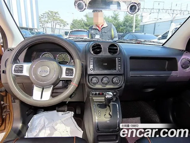 Jeep Compass — интерьер