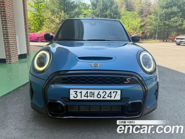 MINI Cooper Convertible