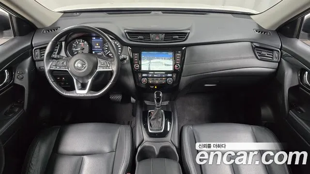 Nissan X-Trail — интерьер