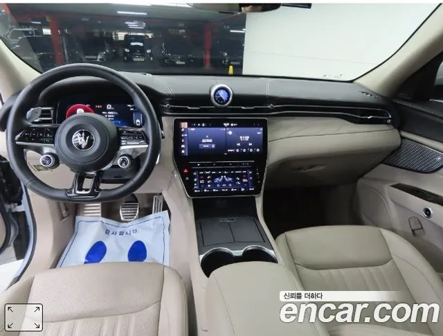 Maserati Grecale — интерьер