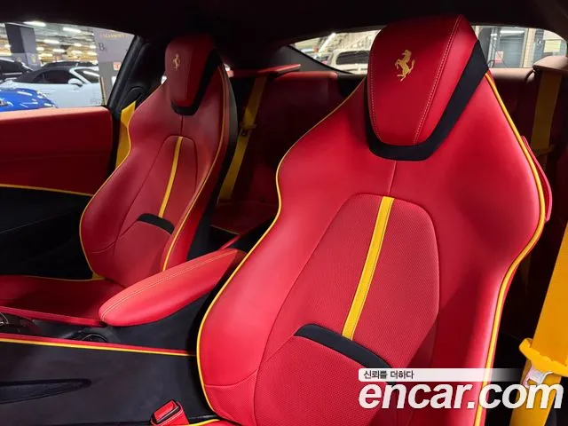 Ferrari Roma — интерьер