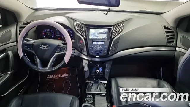 Hyundai i40 — интерьер