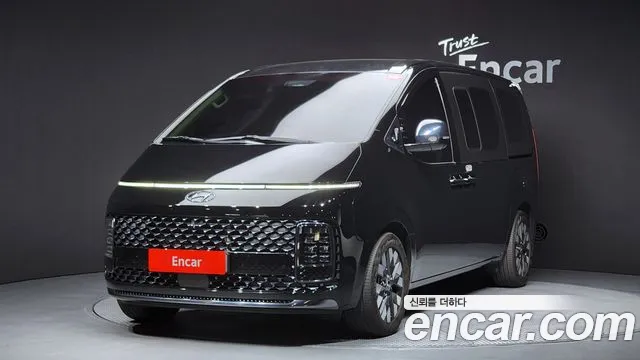 Hyundai Staria