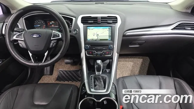 Ford Mondeo — интерьер