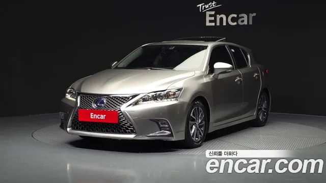 Lexus CT200h