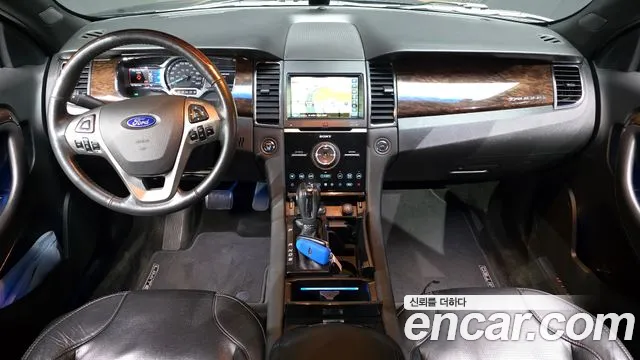 Ford Taurus — интерьер