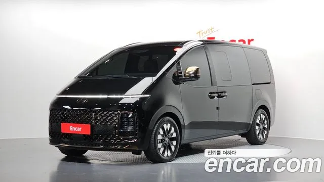 Hyundai Staria