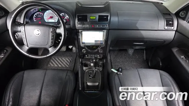 KG Mobility Rexton — интерьер