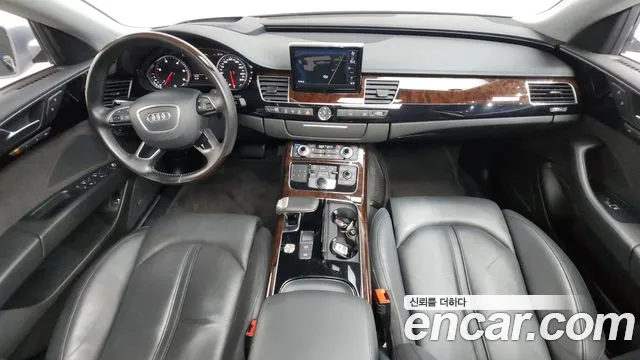Audi A8 — интерьер