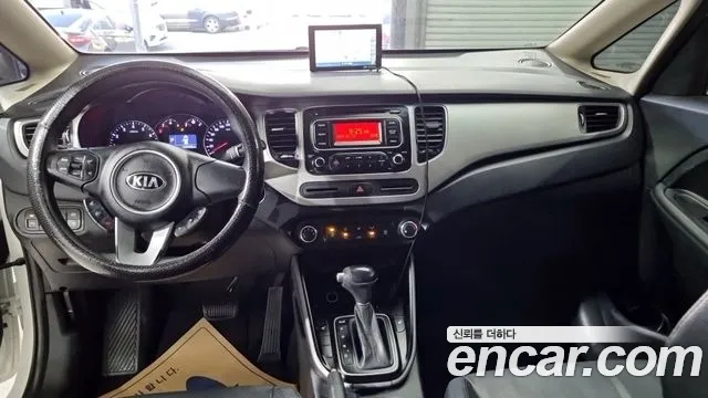 Kia Carens — интерьер