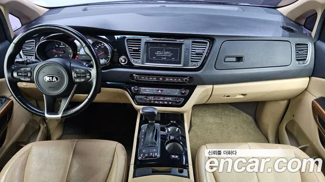 Kia Carnival — интерьер