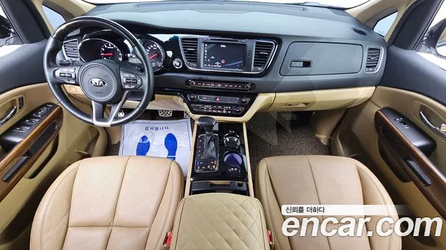 Kia Carnival — интерьер