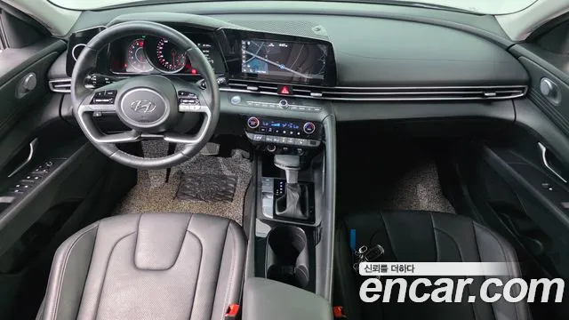 Hyundai Elantra — интерьер