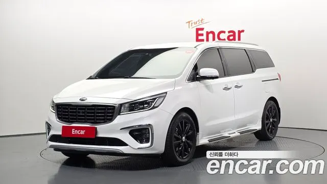 Kia Carnival — экстерьер