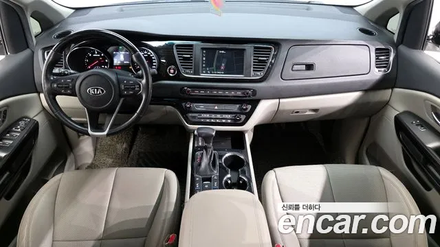 Kia Carnival — интерьер
