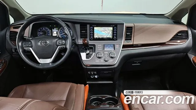 Toyota Sienna — интерьер