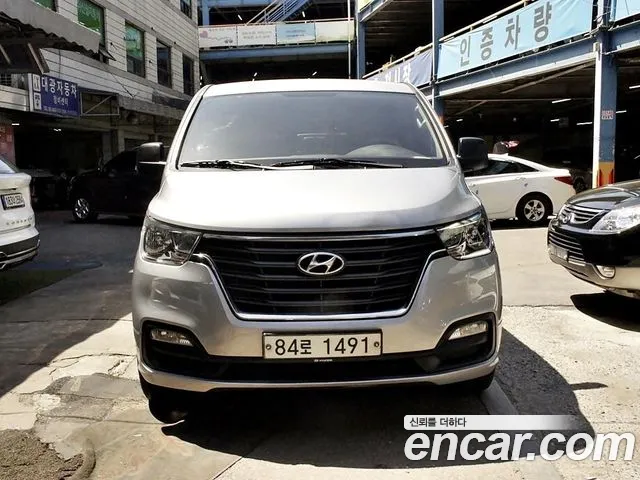 Hyundai Starex