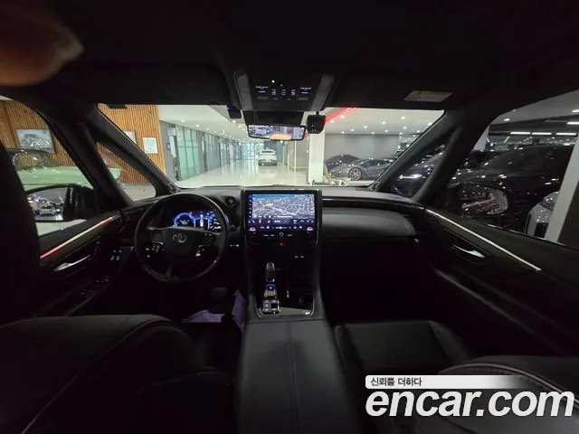 Toyota Alphard — интерьер