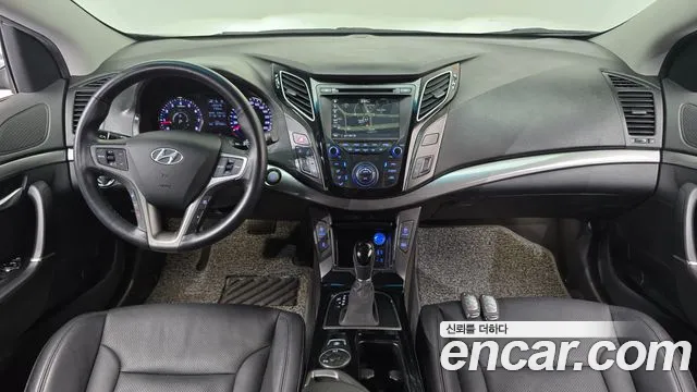 Hyundai i40 — интерьер