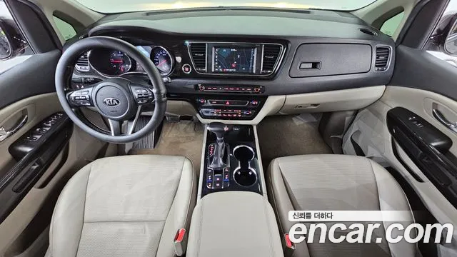 Kia Carnival — интерьер