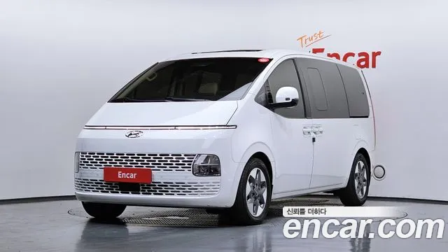 Hyundai Staria