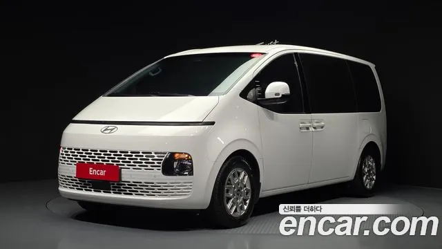 Hyundai Staria