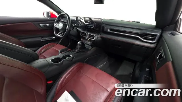 Ford Mustang — интерьер