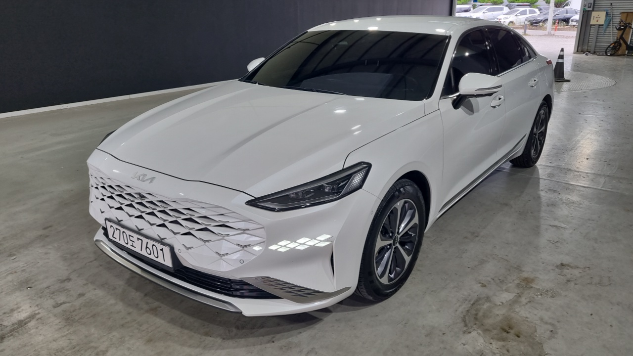 Kia K8