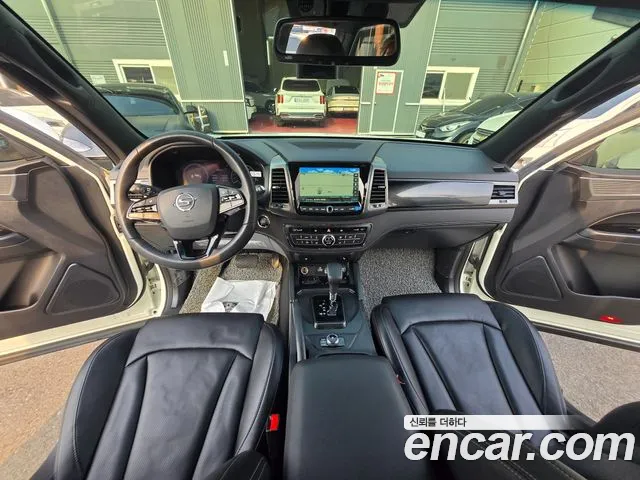KG Mobility Rexton — интерьер