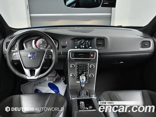 Volvo S60 — интерьер